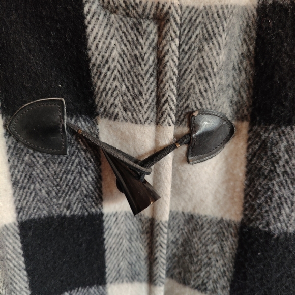 Eddie Bauer Medium plaid hooded jacket - Picture 5 of 7
